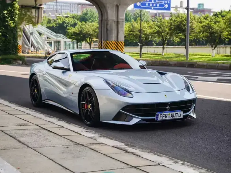 2013 Ferrari F12 с пробегом 41 300 км