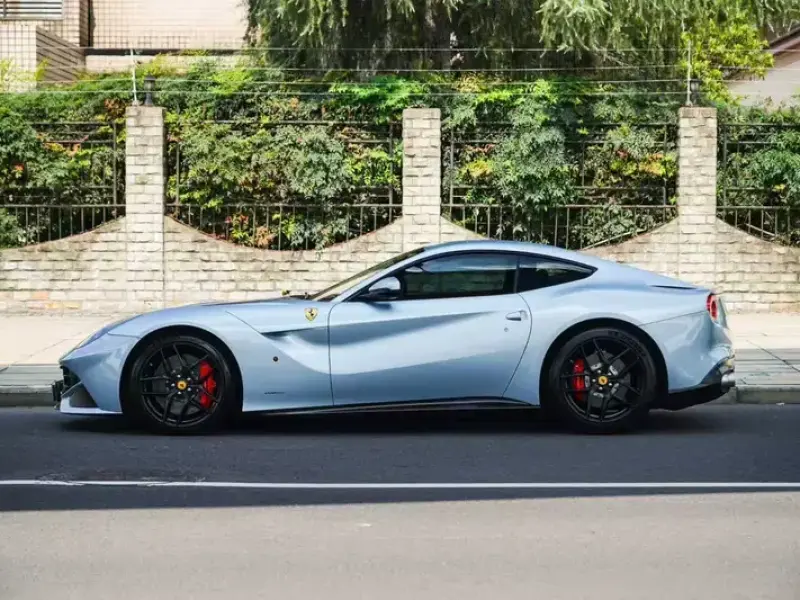 2013 Ferrari F12 с пробегом 41 300 км