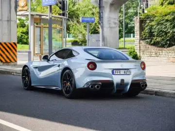 2013 Ferrari F12 с пробегом 41 300 км