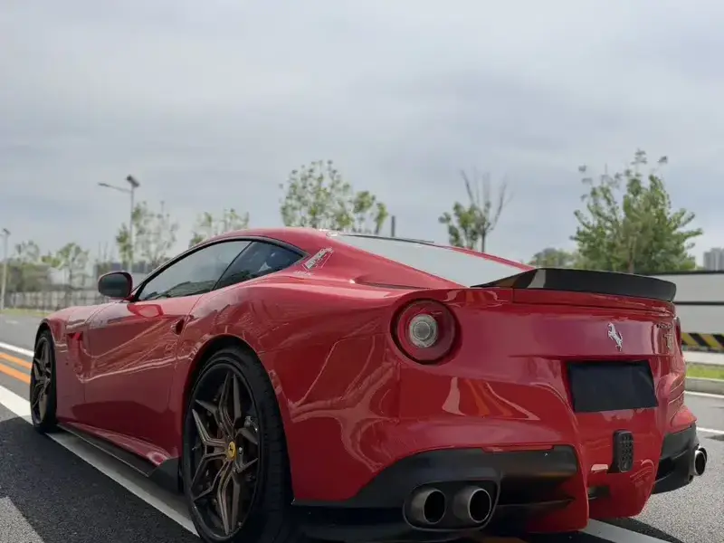 2013 Ferrari F12 с пробегом 45 000 км