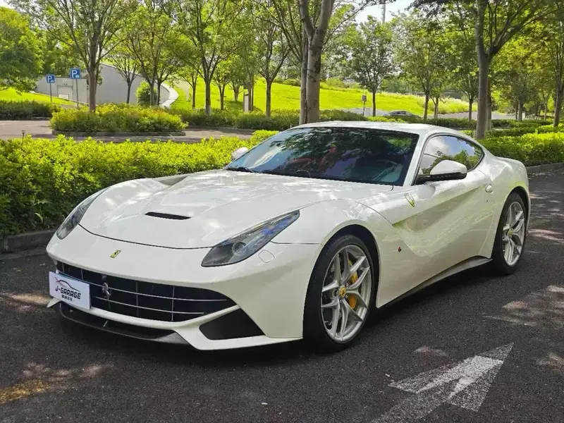 2013 Ferrari F12 с пробегом 38 000 км