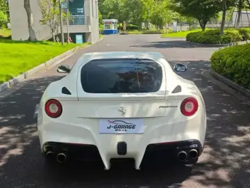 2013 Ferrari F12 с пробегом 38 000 км