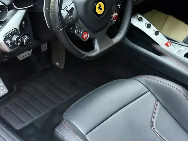 2013 Ferrari F12 с пробегом 12 000 км