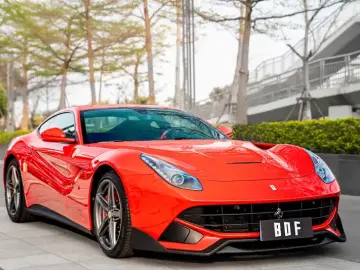 2013 Ferrari F12 с пробегом 20 800 км