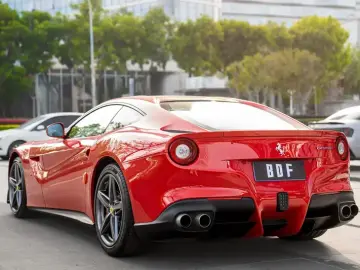 2013 Ferrari F12 с пробегом 20 800 км