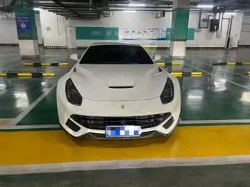 2013 Ferrari F12 с пробегом 29 000 км