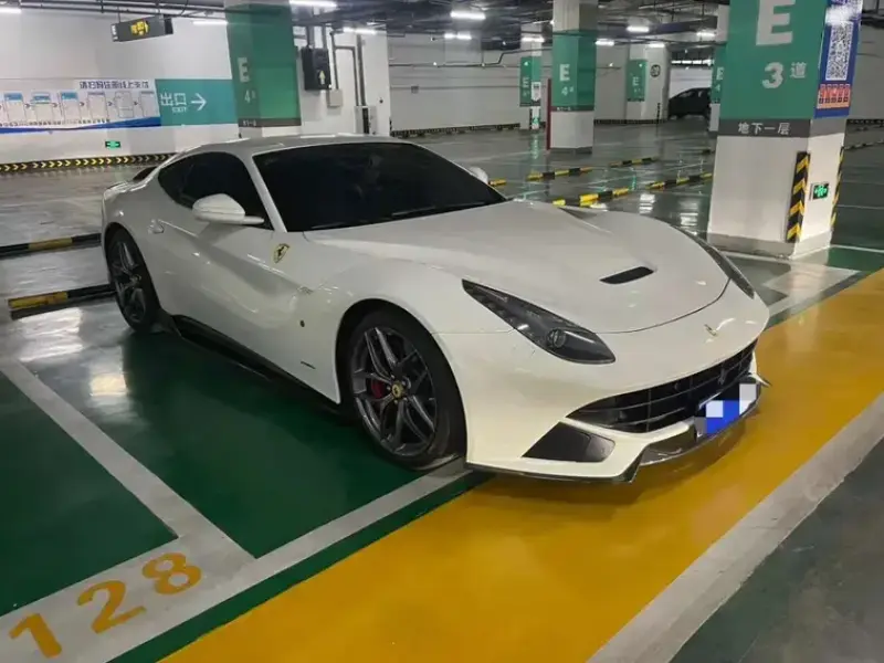 2013 Ferrari F12 с пробегом 29 000 км