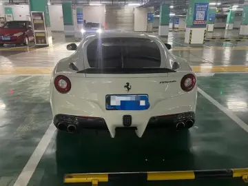 2013 Ferrari F12 с пробегом 29 000 км