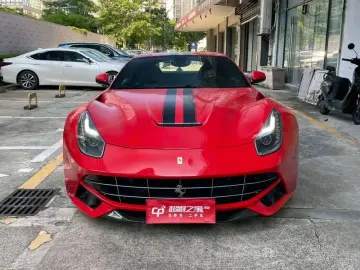 2013 Ferrari F12 с пробегом 45 000 км
