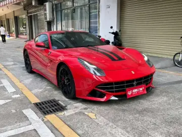 2013 Ferrari F12 с пробегом 45 000 км