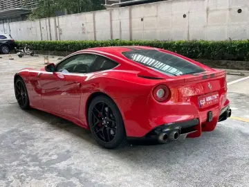 2013 Ferrari F12 с пробегом 45 000 км