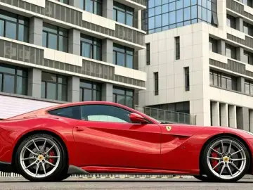 2013 Ferrari F12 с пробегом 68 000 км