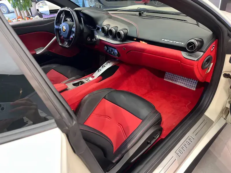 2013 Ferrari F12 с пробегом 21 000 км