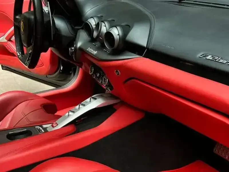 2013 Ferrari F12 с пробегом 38 000 км