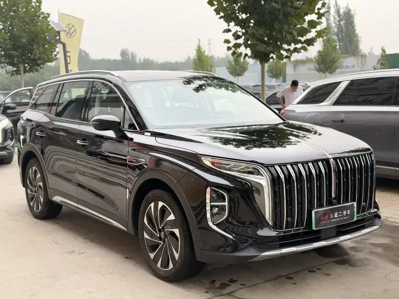 2024 Hongqi HS7 с пробегом 20 000 км