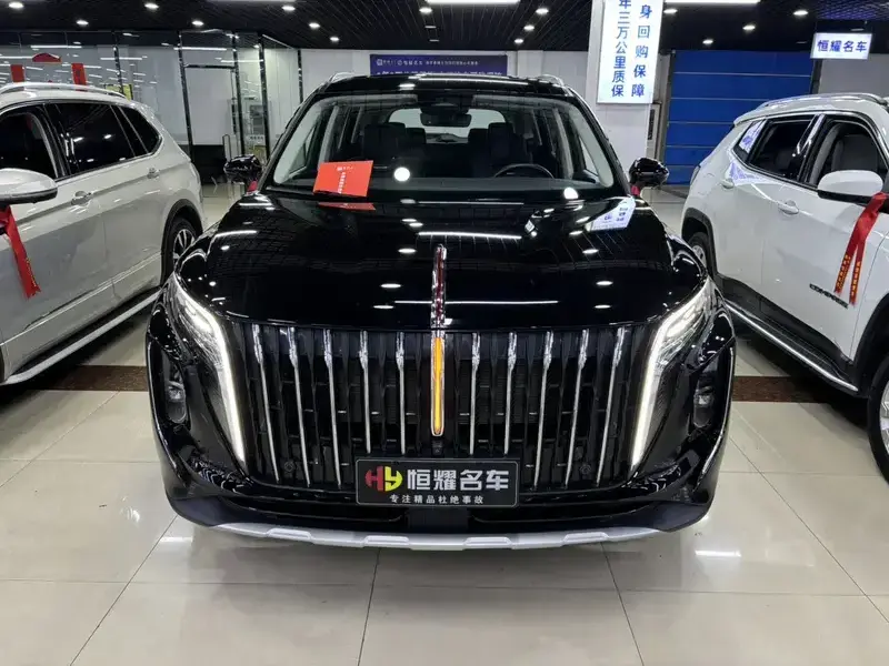 2024 Hongqi HS7 с пробегом 18 000 км