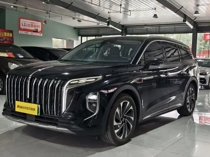 2024 Hongqi HS7 с пробегом 30 000 км
