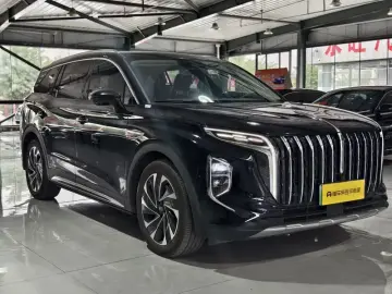 2024 Hongqi HS7 с пробегом 30 000 км