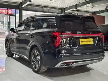 2024 Hongqi HS7 с пробегом 30 000 км