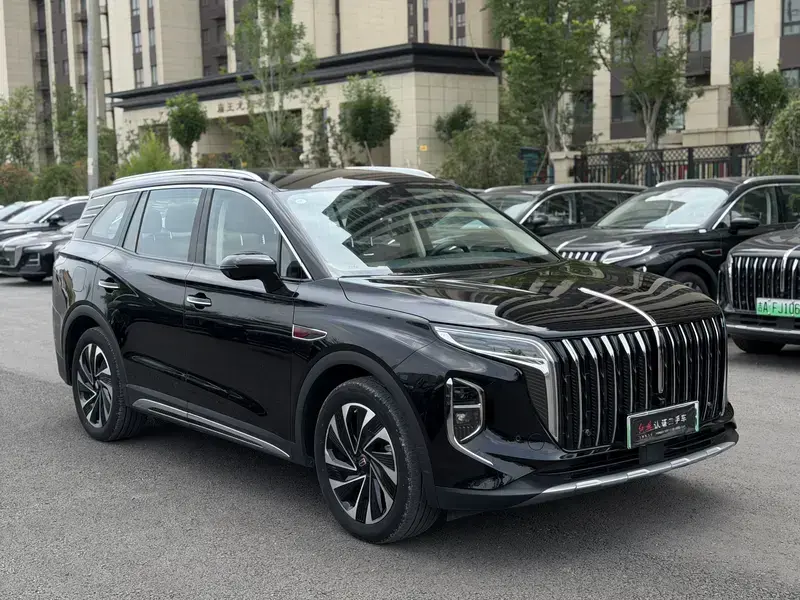 2024 Hongqi HS7 с пробегом 20 000 км