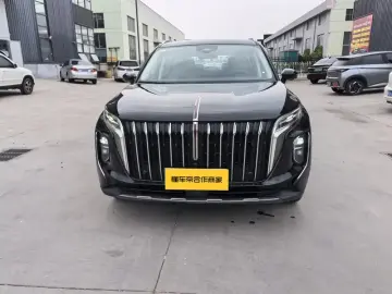 2025 Hongqi HS7 с пробегом 22 000 км