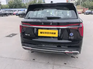 2025 Hongqi HS7 с пробегом 22 000 км