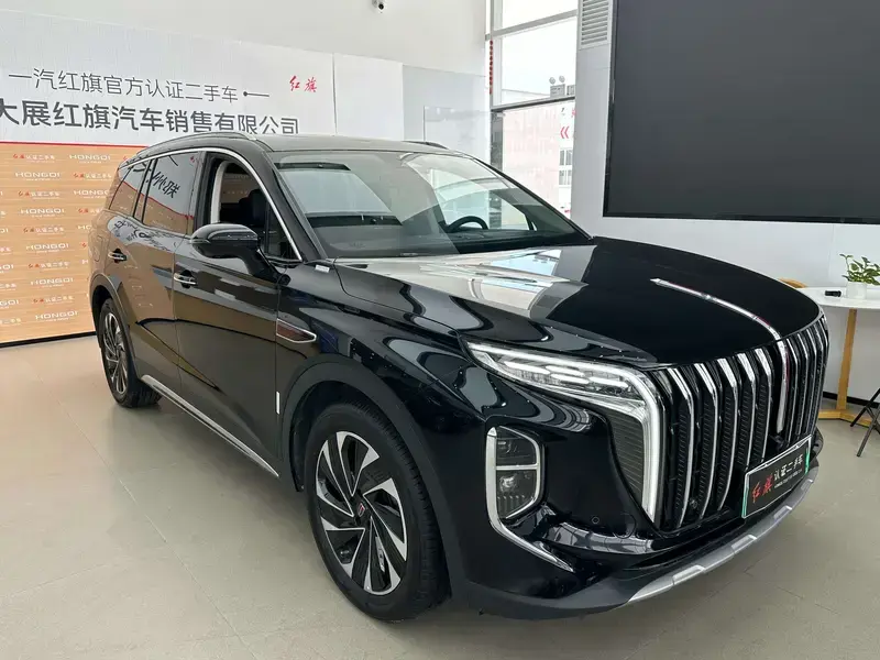 2024 Hongqi HS7 с пробегом 22 000 км