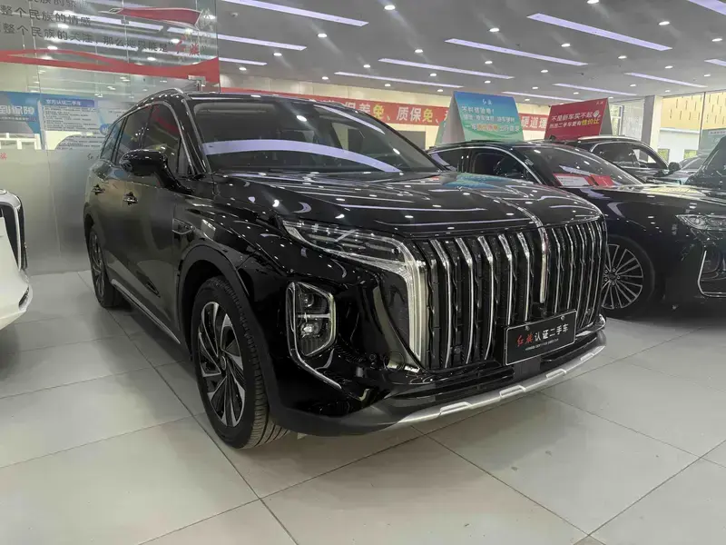 2024 Hongqi HS7 с пробегом 11 000 км