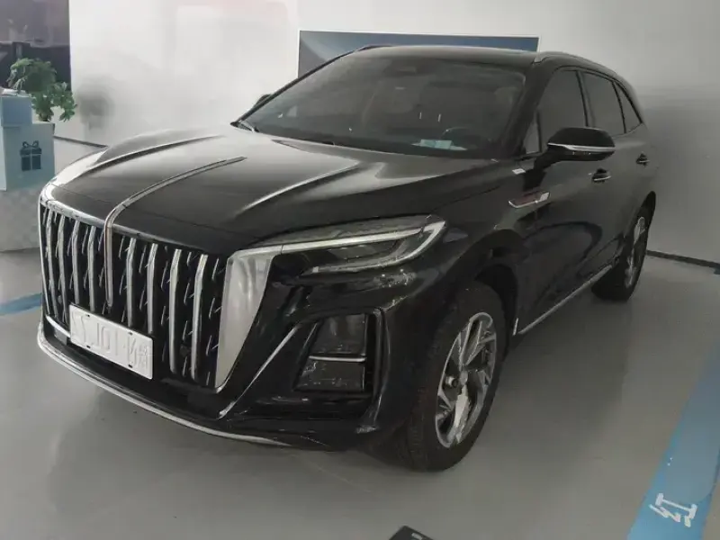 2024 Hongqi HS3 с пробегом 14 000 км