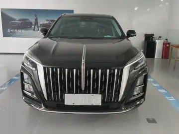 2024 Hongqi HS3 с пробегом 14 000 км