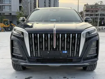 2025 Hongqi HS3 с пробегом 9 000 км