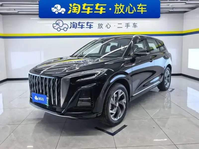 2025 Hongqi HS3 с пробегом 15 000 км