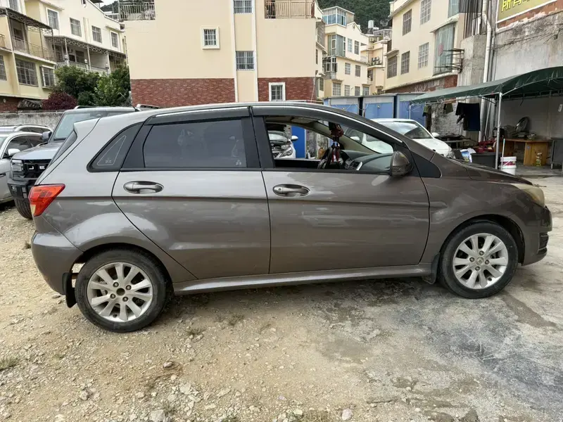 2012 BAIC E-Series с пробегом 240 000 км