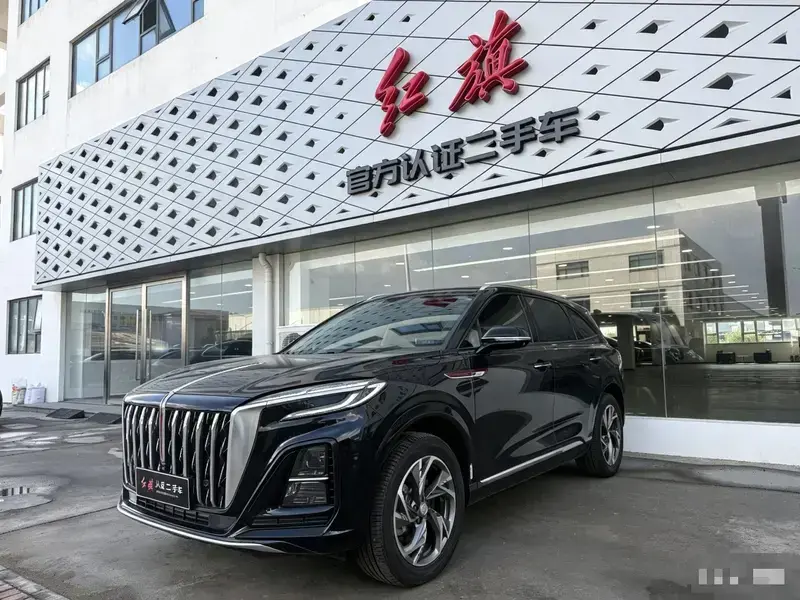 2025 Hongqi HS3 с пробегом 8 800 км