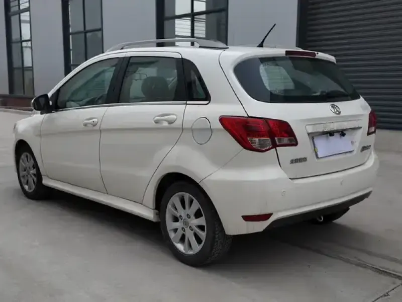 2013 BAIC E-Series с пробегом 100 000 км
