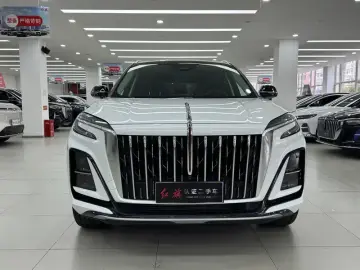 2024 Hongqi HS3 с пробегом 6 000 км