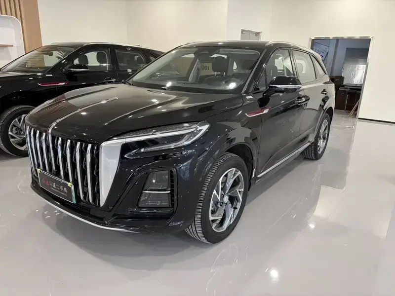 2025 Hongqi HS3 с пробегом 12 600 км