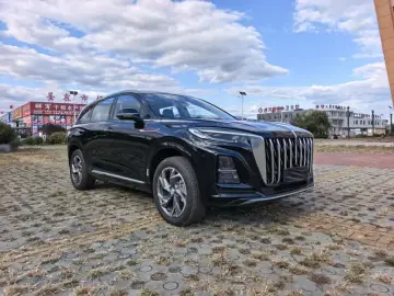 2025 Hongqi HS3 с пробегом 7 500 км
