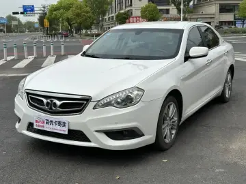 2013 BAIC Senova D70 с пробегом 80 000 км