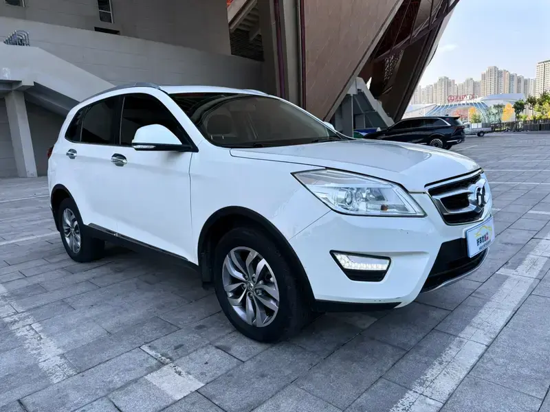 2015 BAIC Senova X65 с пробегом 130 000 км