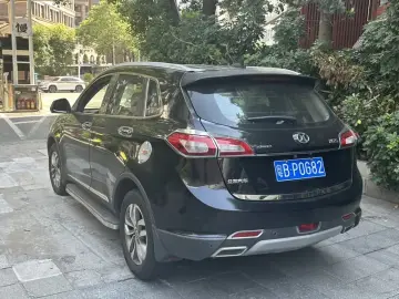 2015 BAIC Senova X65 с пробегом 86 000 км