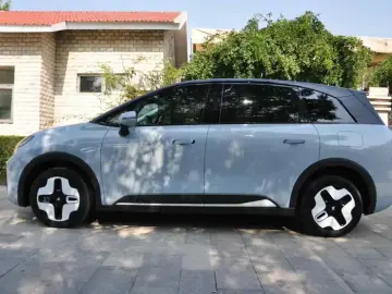 2023 Arcfox Koala с пробегом 37 000 км
