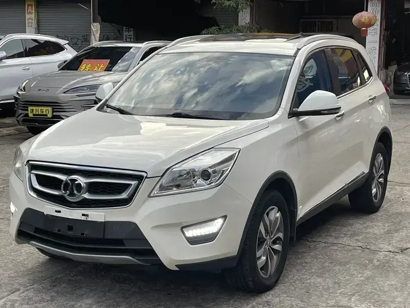 2015 BAIC Senova X65 с пробегом 93 000 км