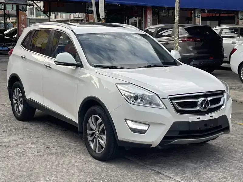 2015 BAIC Senova X65 с пробегом 93 000 км