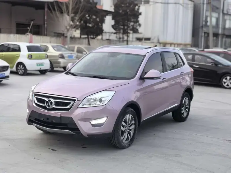 2015 BAIC Senova X65 с пробегом 120 000 км