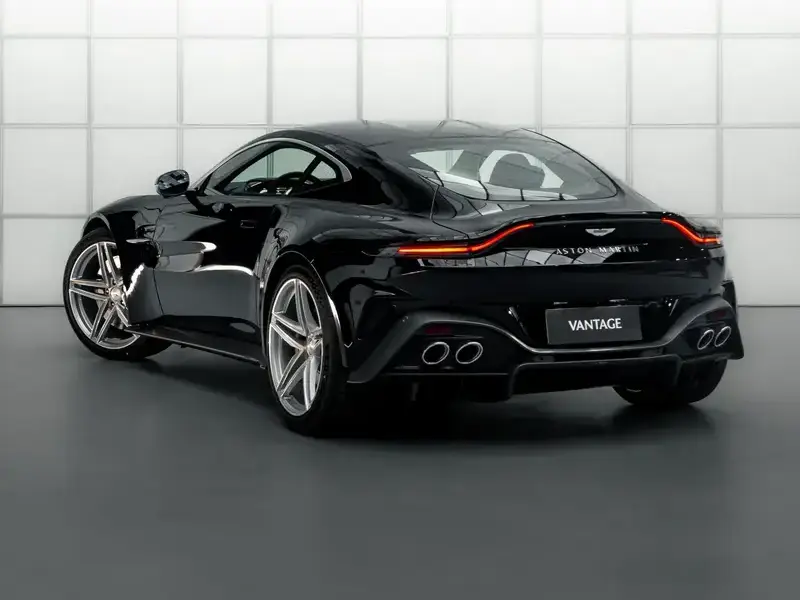 2024 Aston Martin Vantage с пробегом 6 000 км