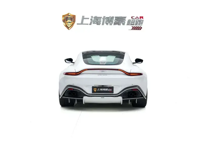 2020 Aston Martin Vantage с пробегом 22 000 км
