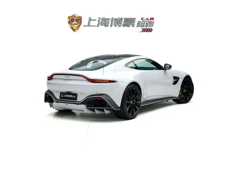 2020 Aston Martin Vantage с пробегом 22 000 км