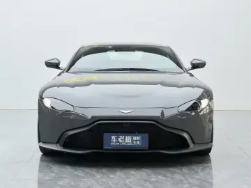 2022 Aston Martin Vantage с пробегом 8 600 км