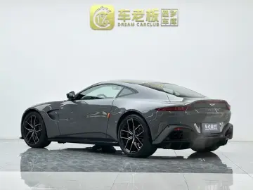 2022 Aston Martin Vantage с пробегом 8 600 км